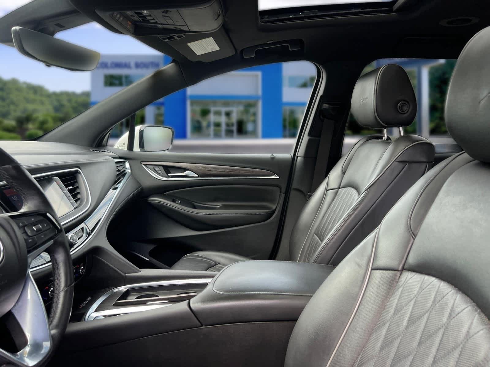 Certified 2022 Buick Enclave Avenir w/ Trailering Package, 5000 lbs. AWD/4WD image 11