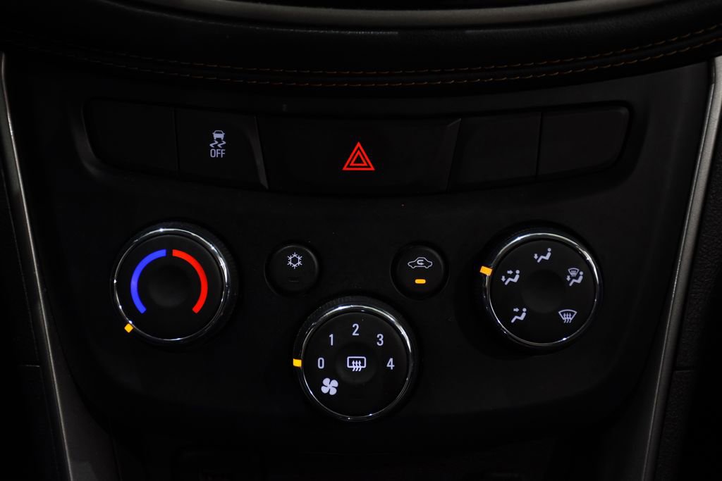 Used 2020 Chevrolet Trax LS FWD image 19