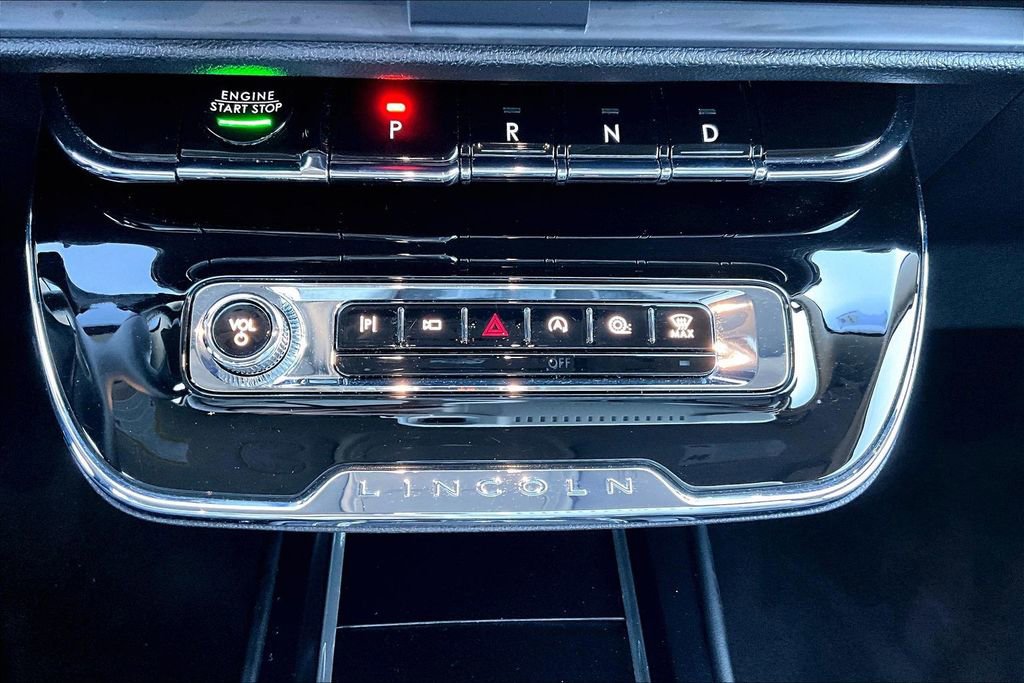 Used 2025 Lincoln Corsair Reserve image 31