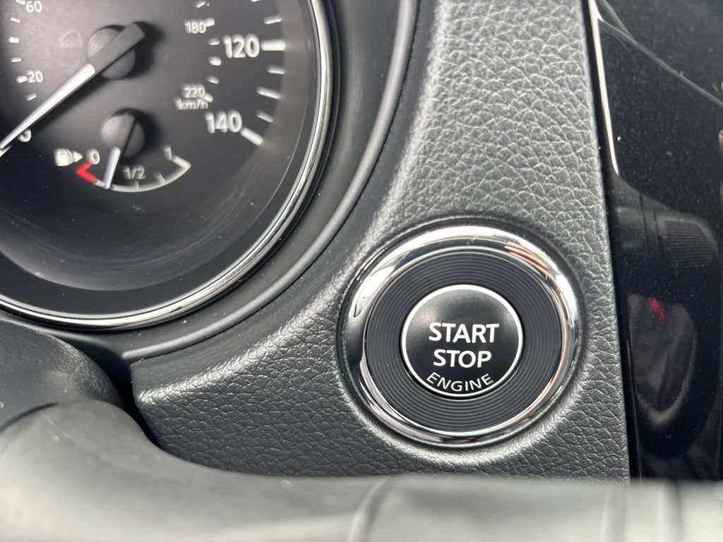 Used 2019 Nissan Rogue SV AWD/4WD image 19
