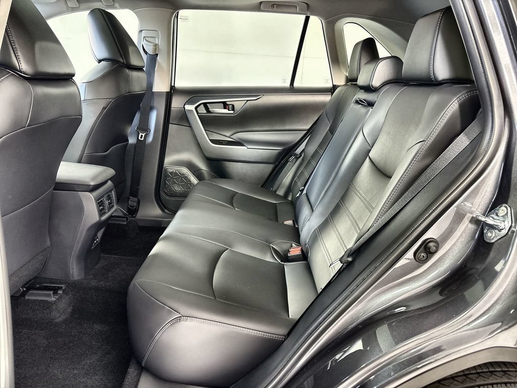 Used 2025 Toyota RAV4 XLE Premium FWD image 25