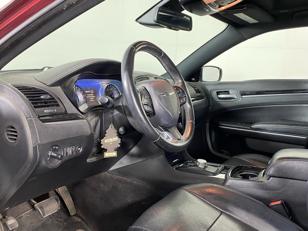 Used 2018 Chrysler 300 S w/ Safetytec Plus Group image 4