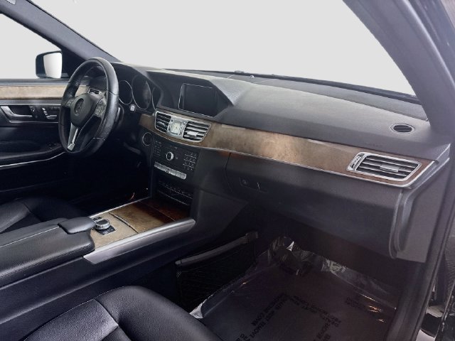 Used 2016 Mercedes-Benz E 350 Sedan image 28