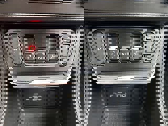 Used 2021 GMC Terrain SLE w/ Elevation Edition image 29