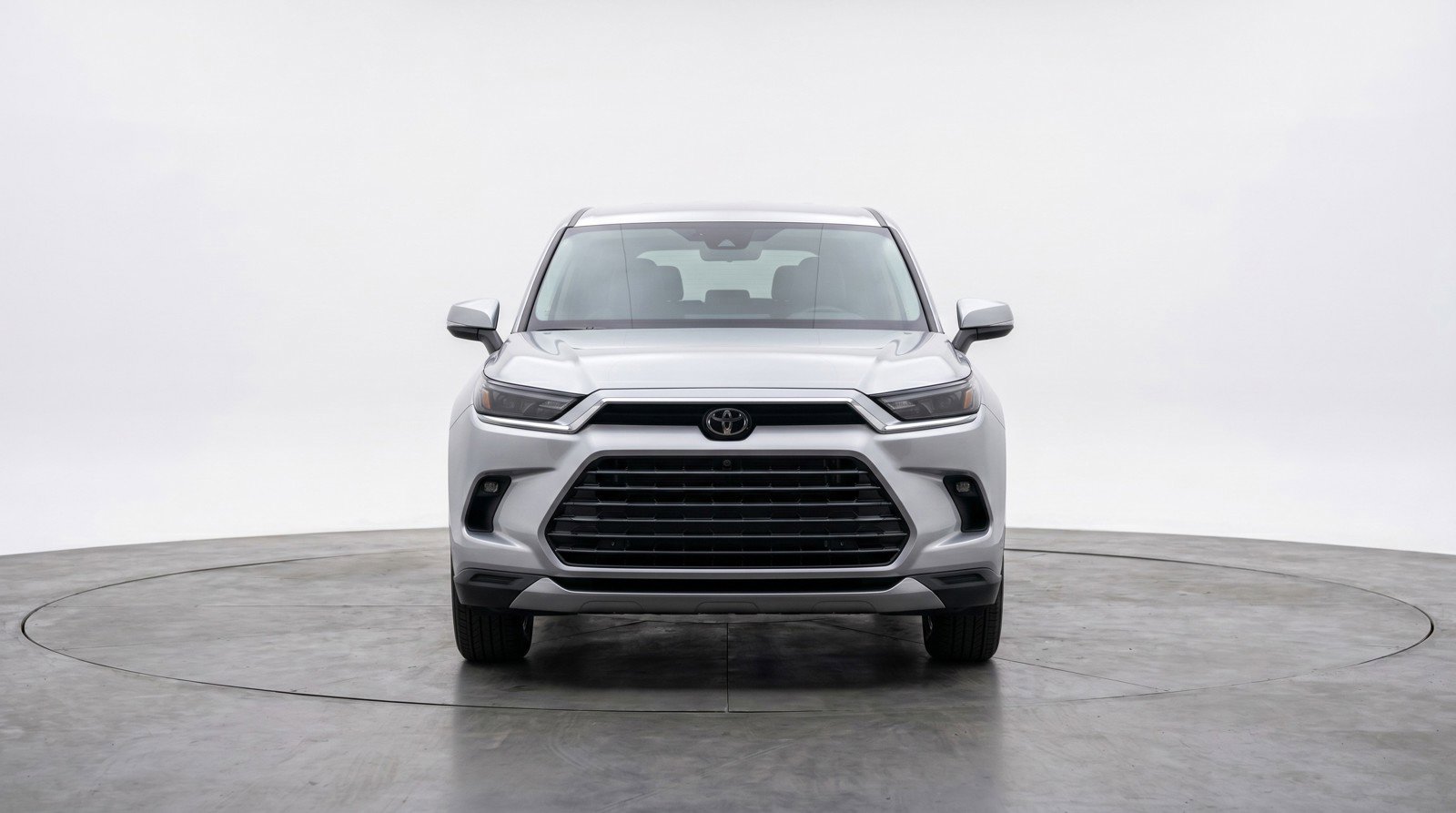 Used 2025 Toyota Grand Highlander FWD image 2