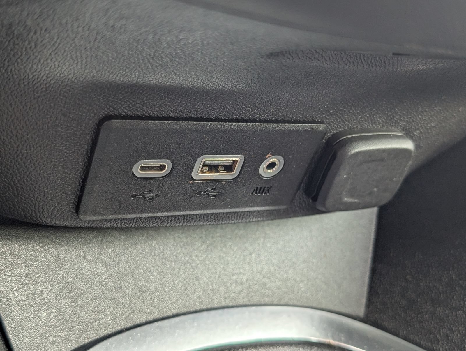 Used 2021 Chevrolet Malibu RS FWD image 26