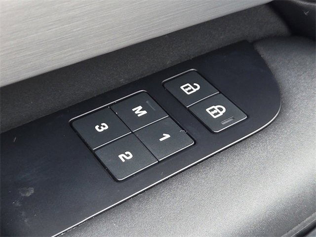 Used 2021 Land Rover Discovery HSE R-Dynamic image 21