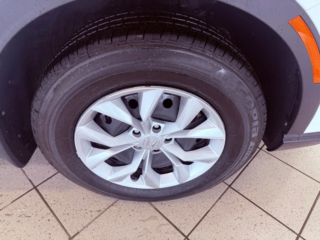 Used 2025 Honda CR-V LX image 14