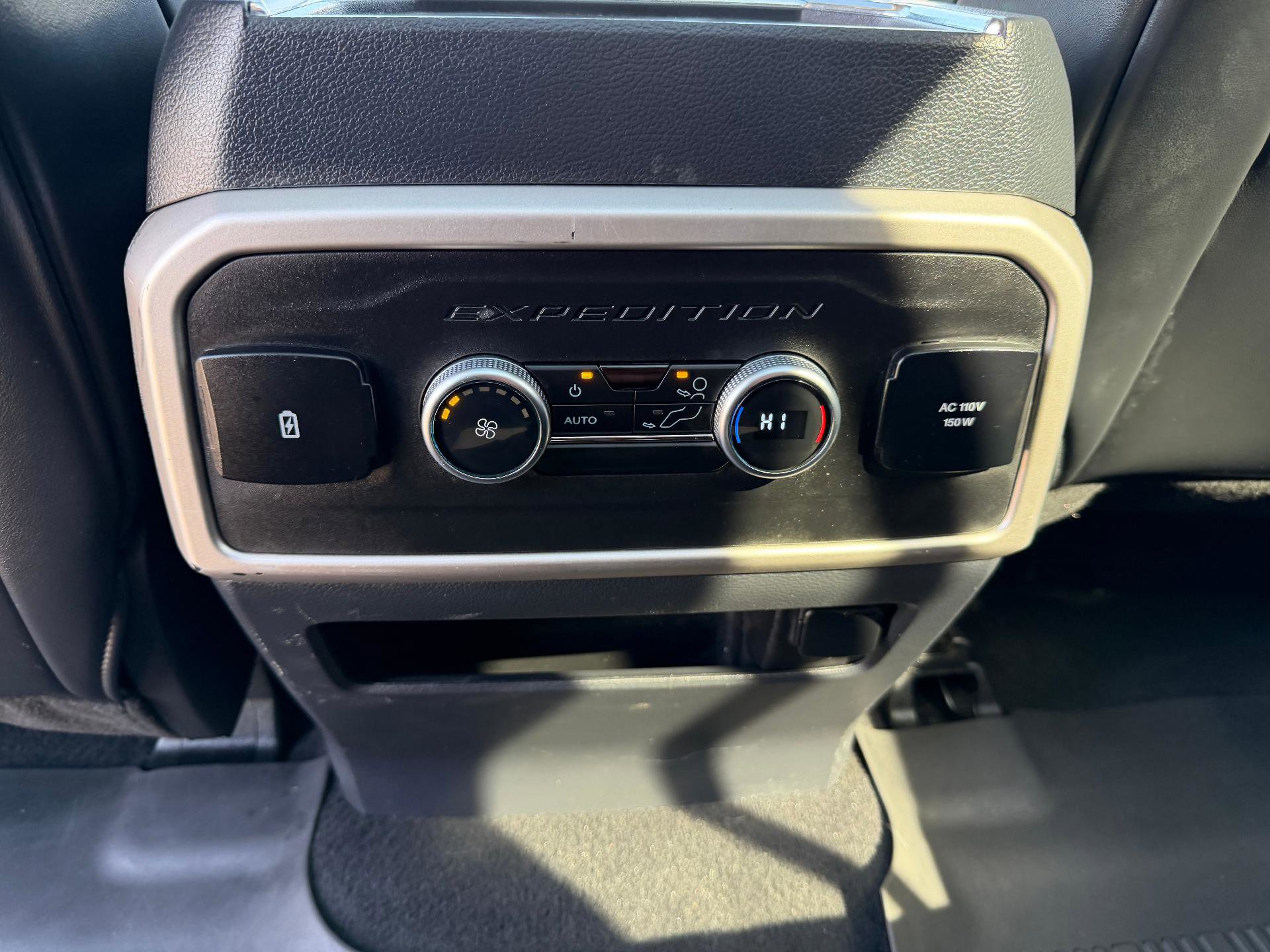 Used 2023 Ford Expedition Max XLT image 21