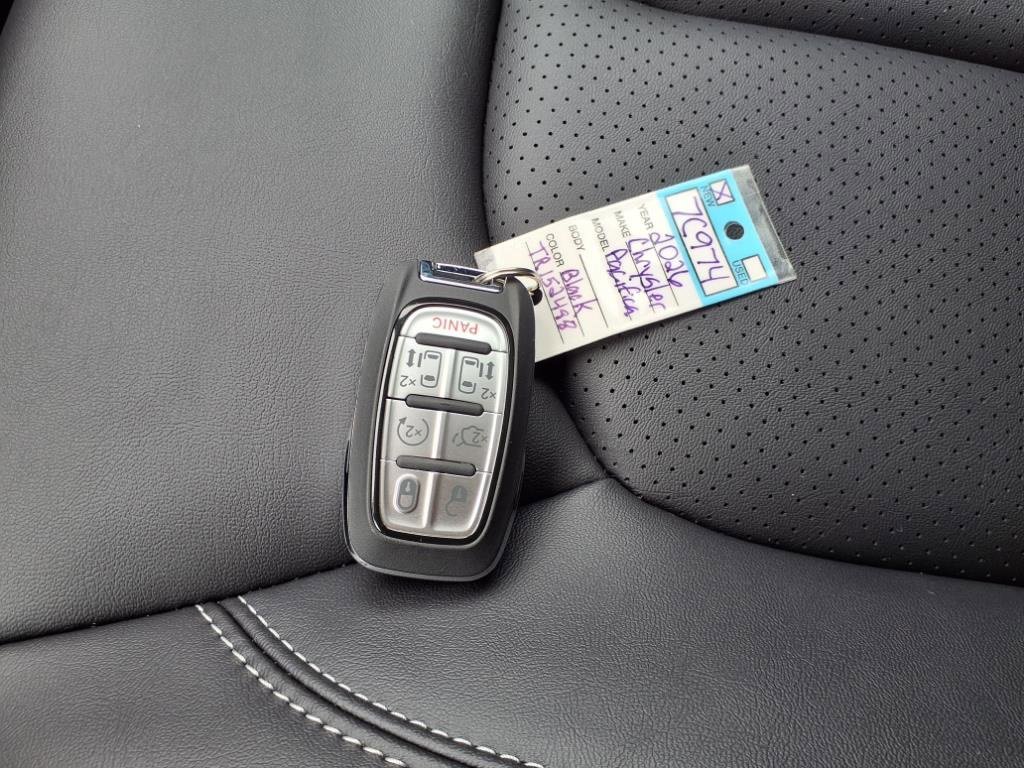 New 2026 Chrysler Pacifica Select image 17