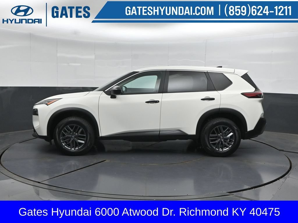 Used 2023 Nissan Rogue S FWD image 7