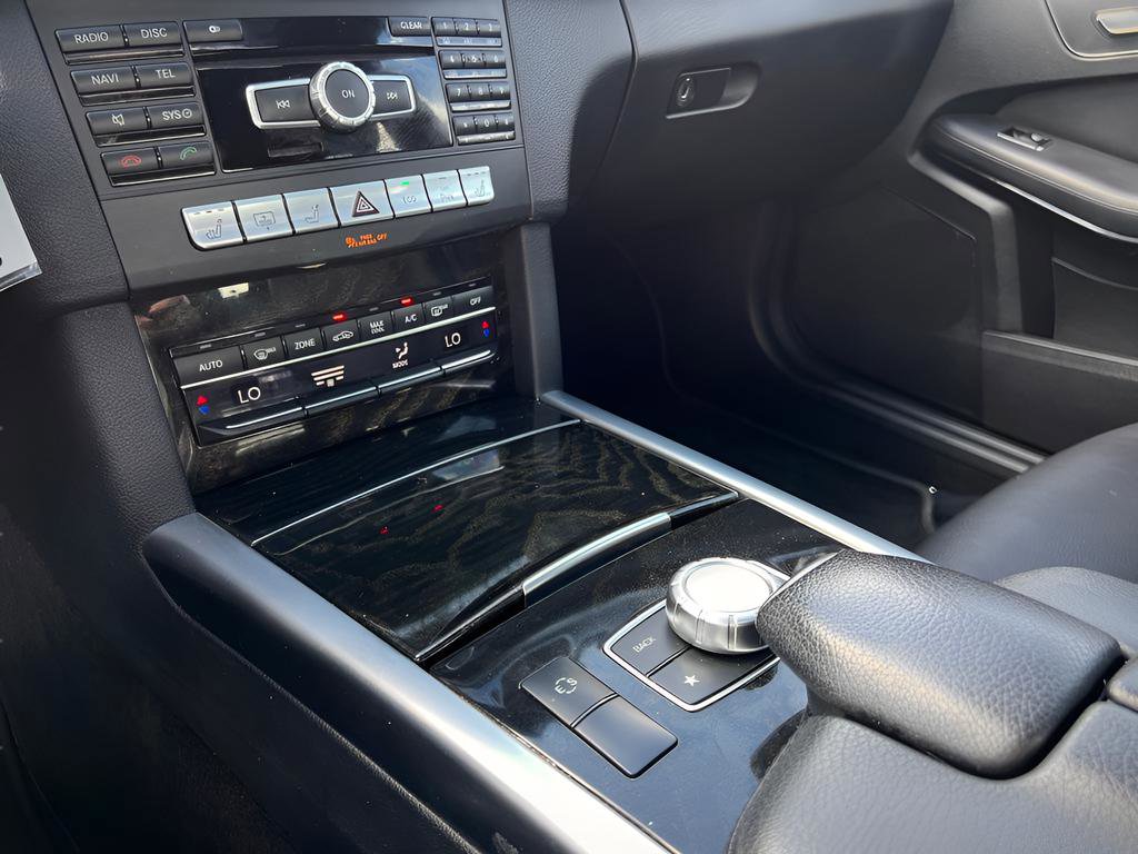 Used 2014 Mercedes-Benz E 350 4MATIC Sedan image 40
