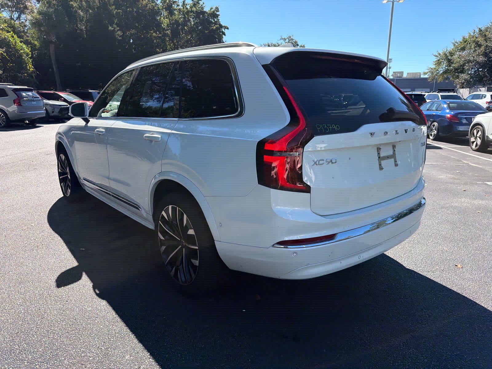 Used 2026 Volvo XC90 B6 Plus AWD/4WD image 13