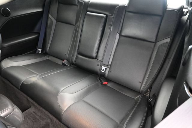 Used 2015 Dodge Challenger R/T Plus RWD image 28