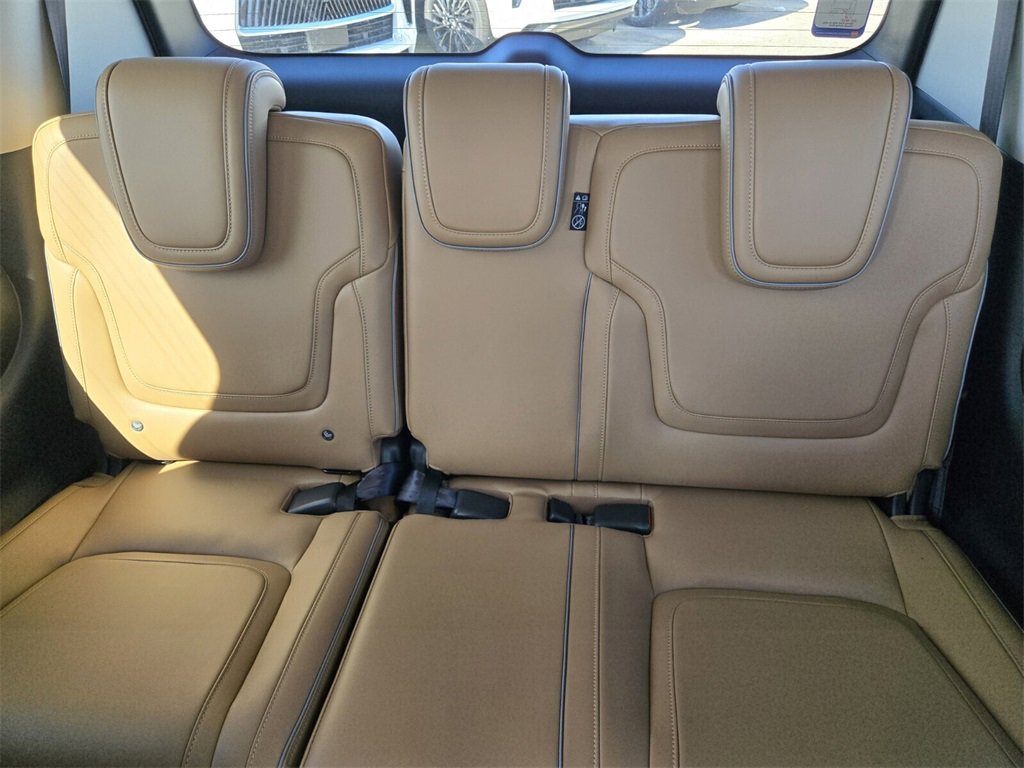 New 2026 INFINITI QX80 Luxe w/ Cargo Package image 15