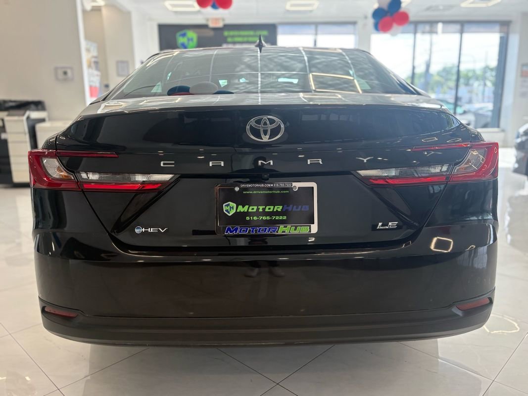 Used 2025 Toyota Camry LE FWD image 11