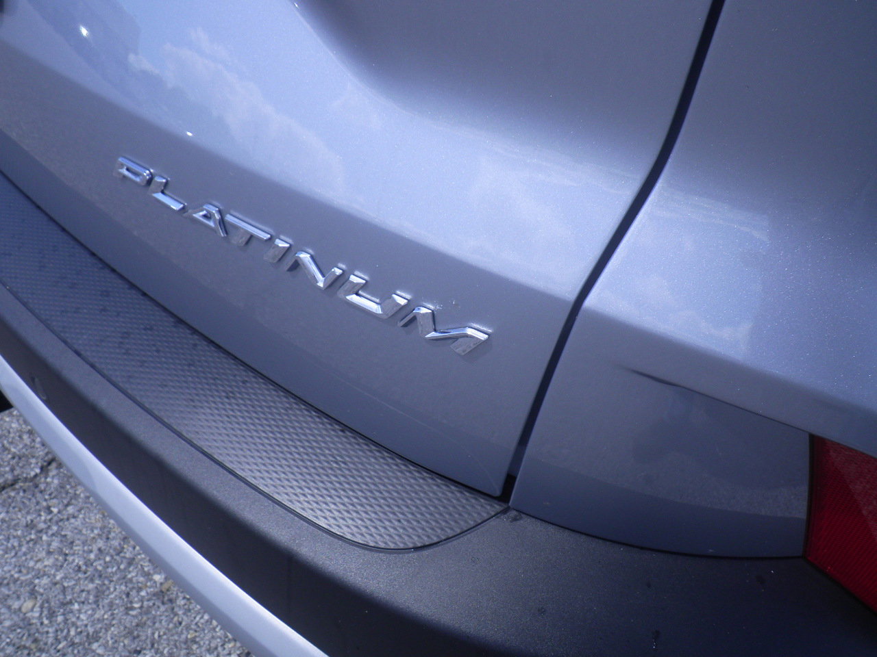 Certified 2023 Ford Escape Platinum w/ Premium Technology Package image 11