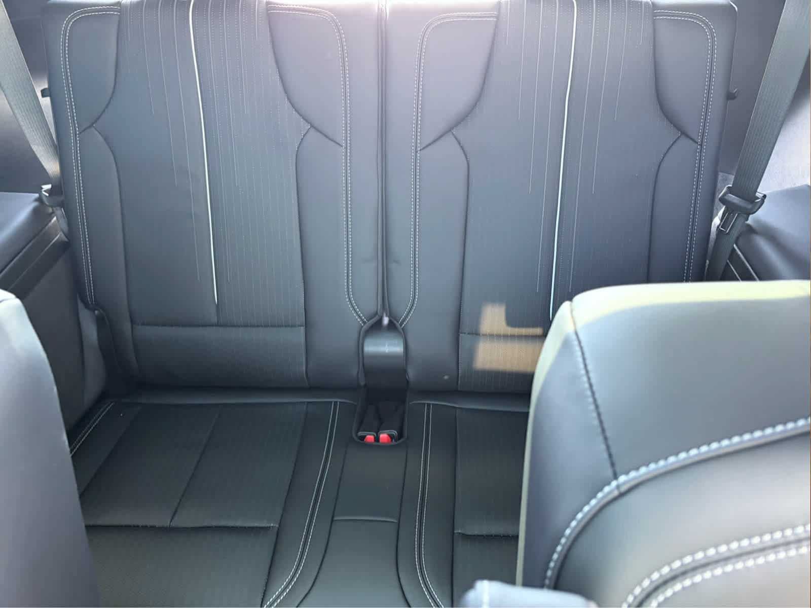 Certified 2026 Cadillac Vistiq Sport w/ LPO, Floor Liner Package AWD/4WD image 24