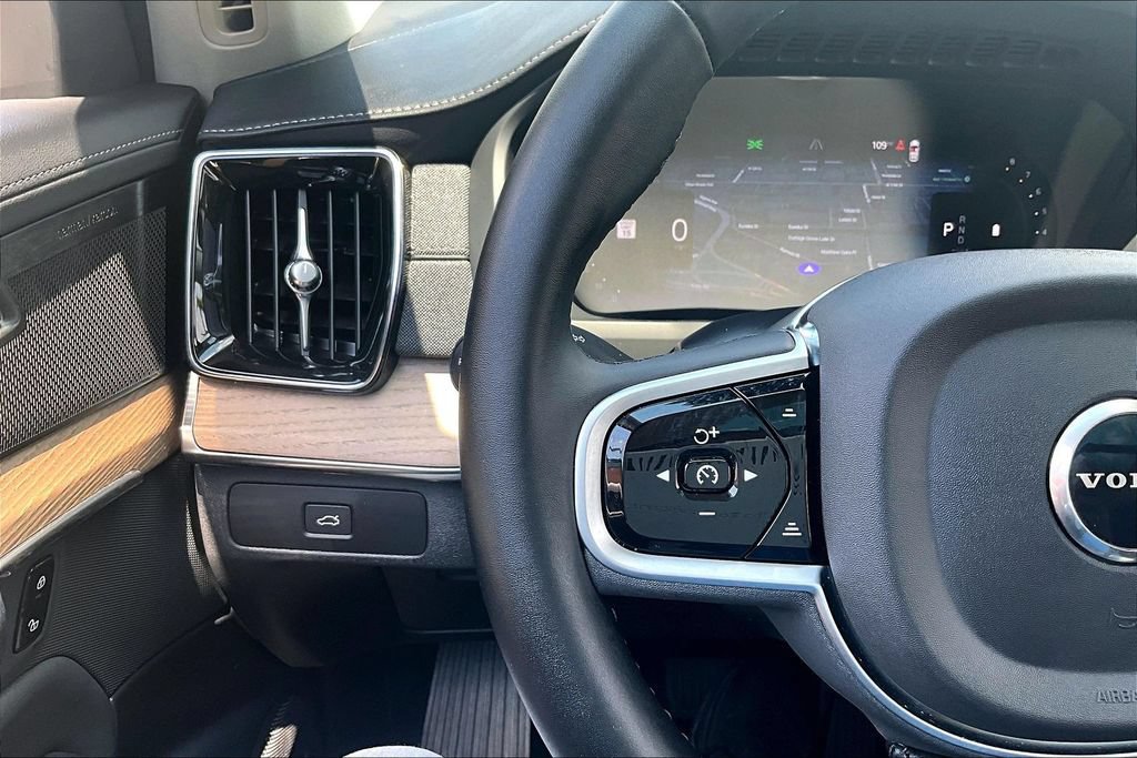 Certified 2026 Volvo XC90 B6 Plus AWD/4WD image 26