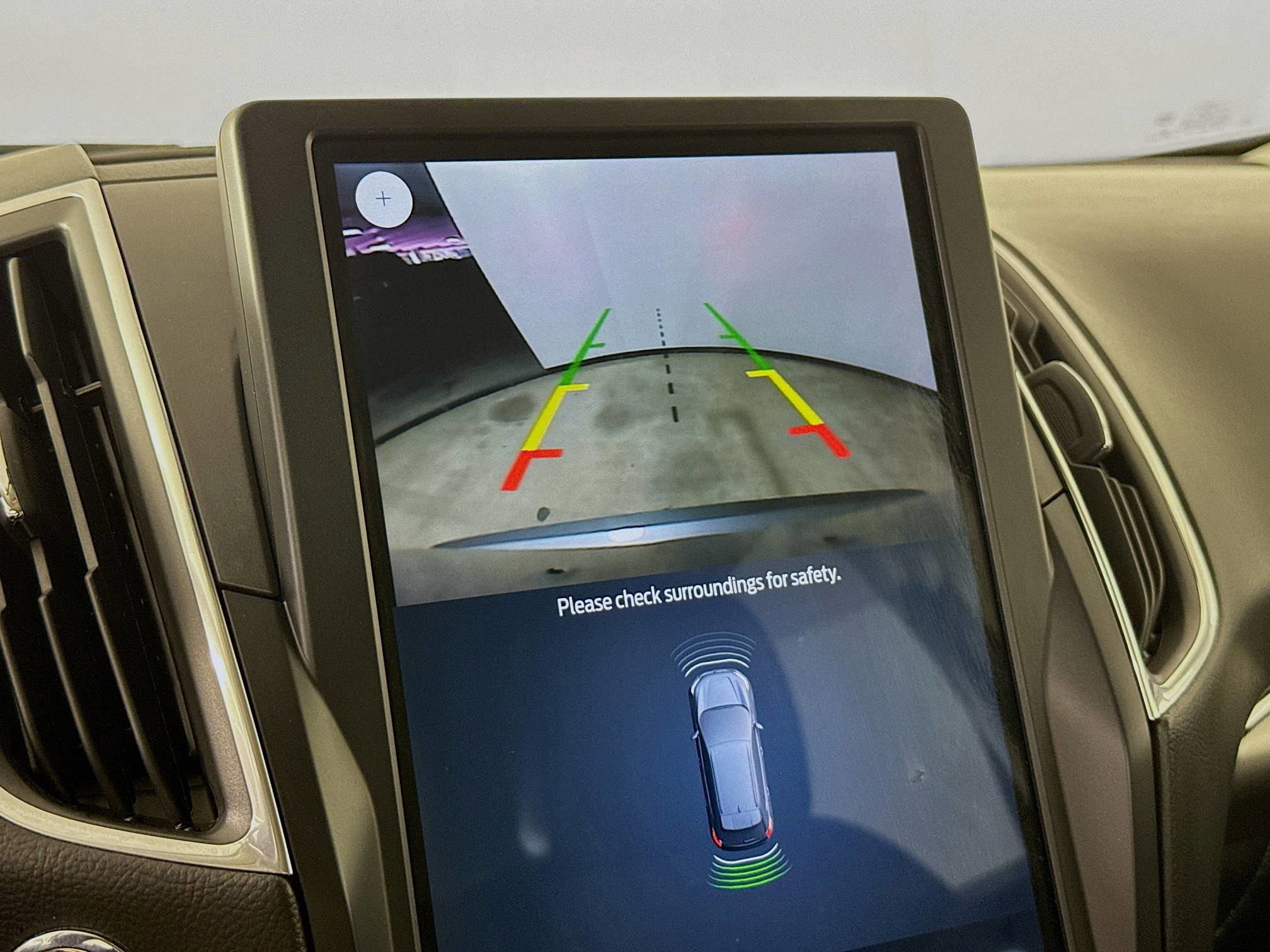 Used 2023 Ford Edge Titanium image 14