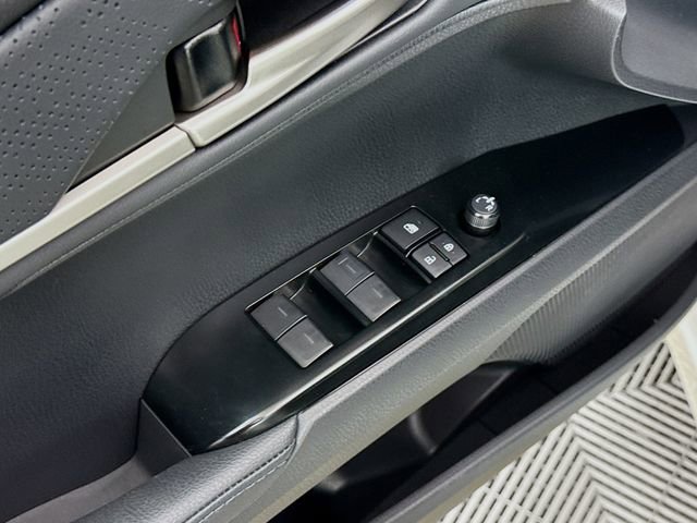 Used 2025 Toyota Camry XSE image 18