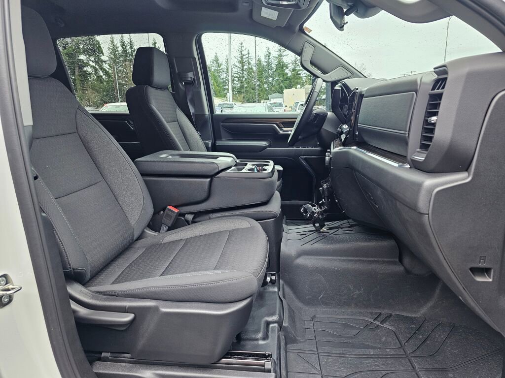 Used 2024 Chevrolet Silverado 3500 LT w/ Convenience Package AWD/4WD image 10