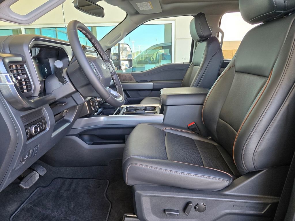 Used 2025 Ford F250 Lariat w/ Chrome Package image 9