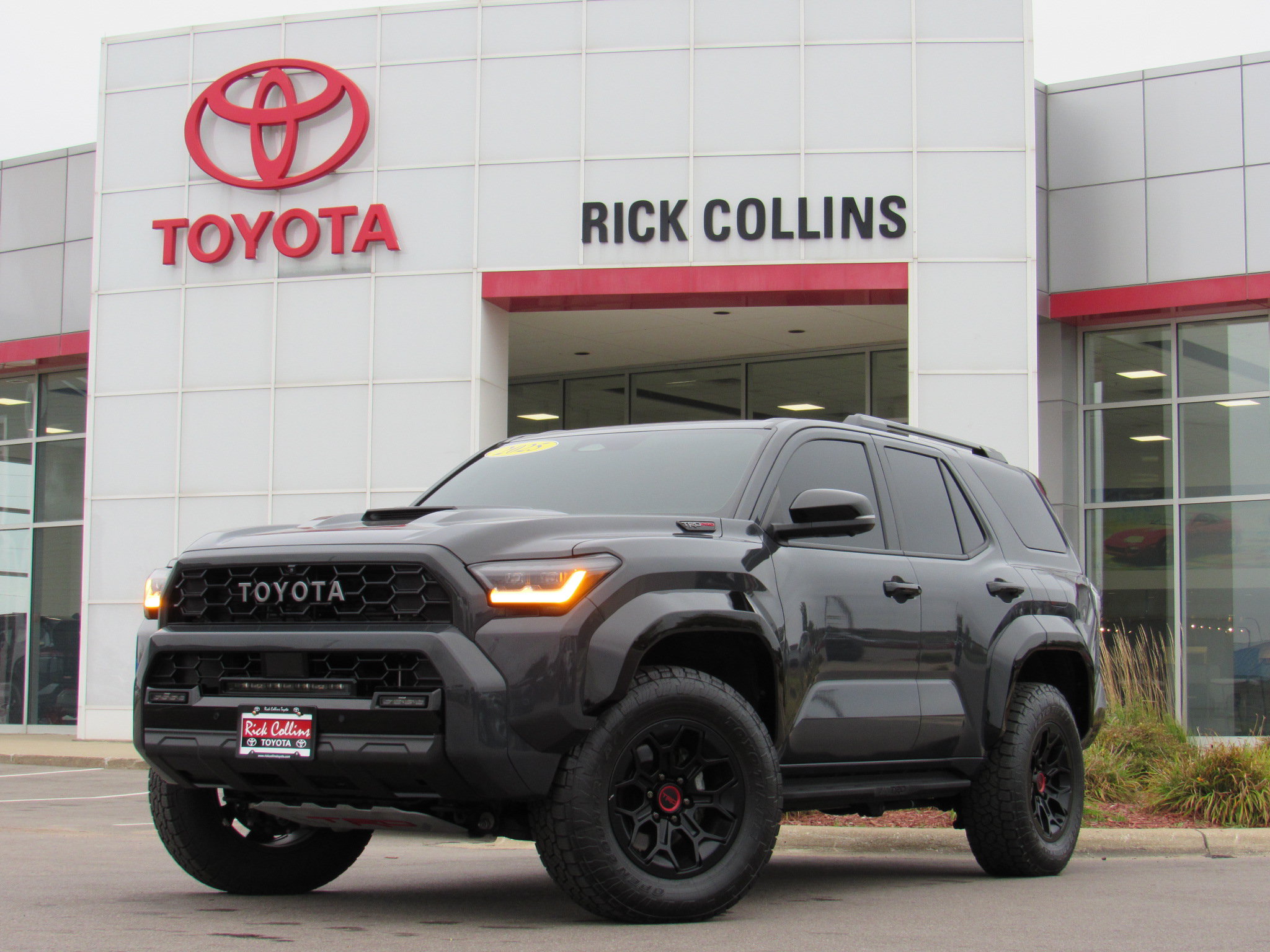 Used 2025 Toyota 4Runner TRD Pro AWD/4WD image 1