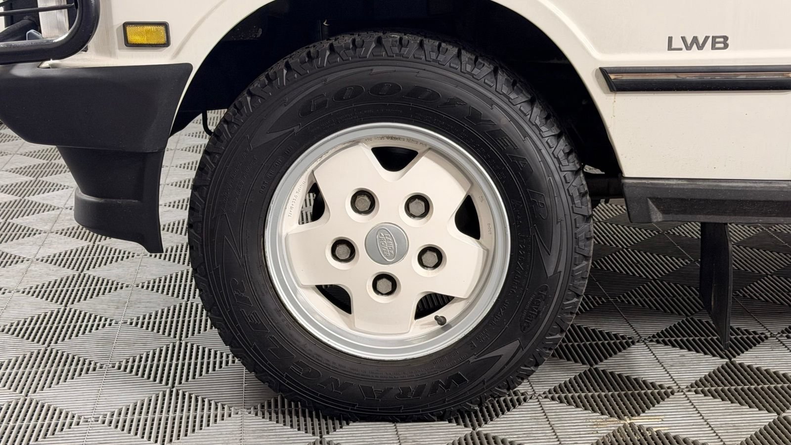 Used 1993 Land Rover Range Rover County AWD/4WD image 4