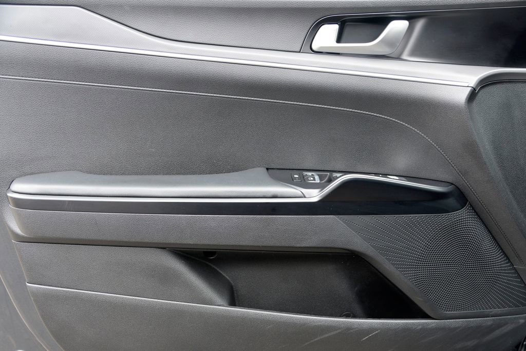 Used 2023 Kia K5 LXS image 14