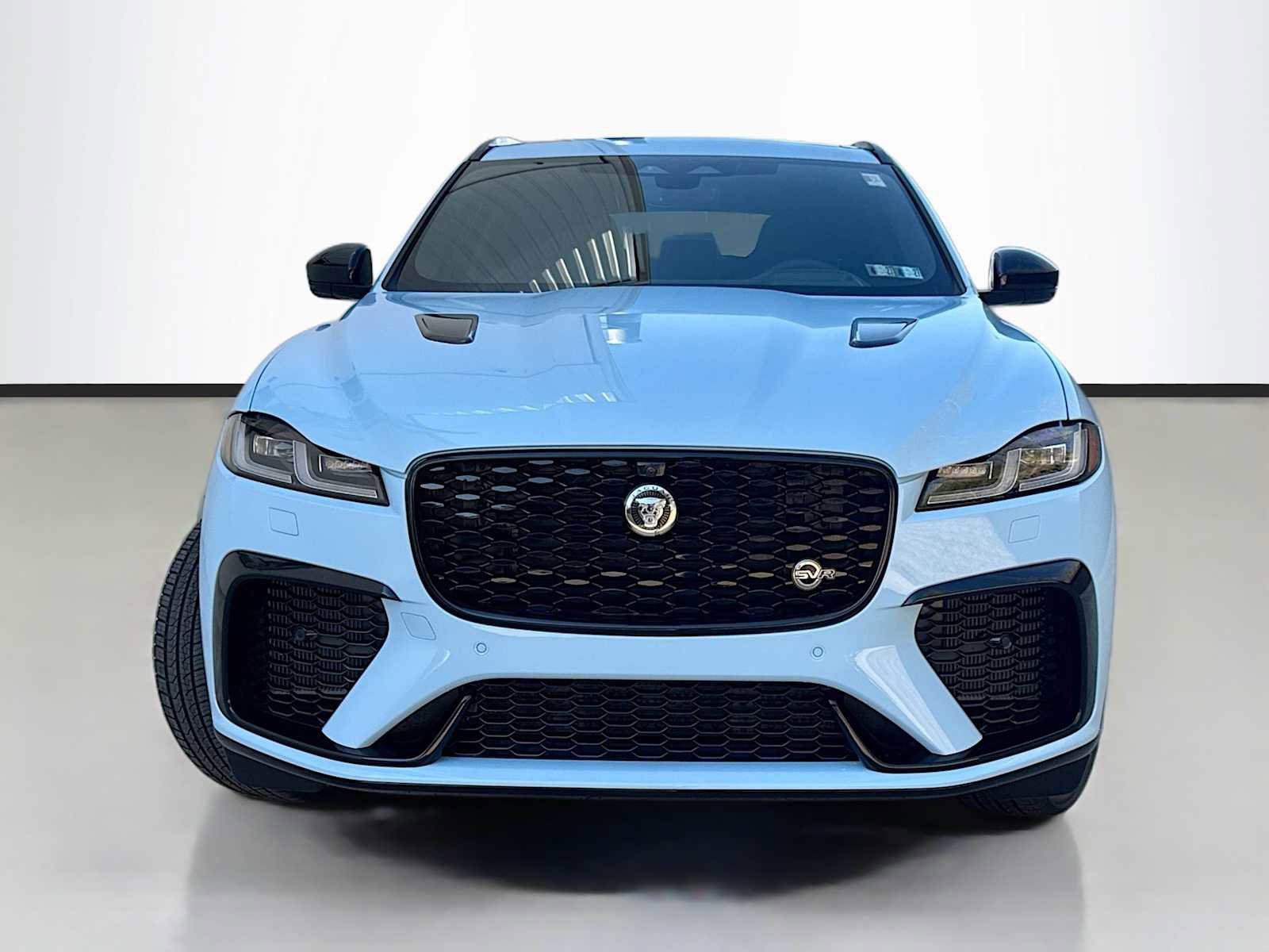 New 2026 Jaguar F-PACE SVR 575 Edition AWD/4WD image 2