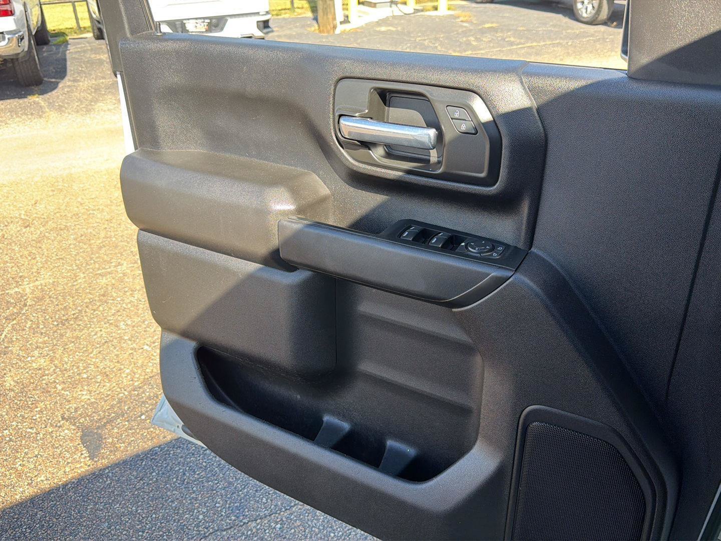 Used 2024 Chevrolet Silverado 2500 Custom w/ Custom Convenience Package AWD/4WD image 14