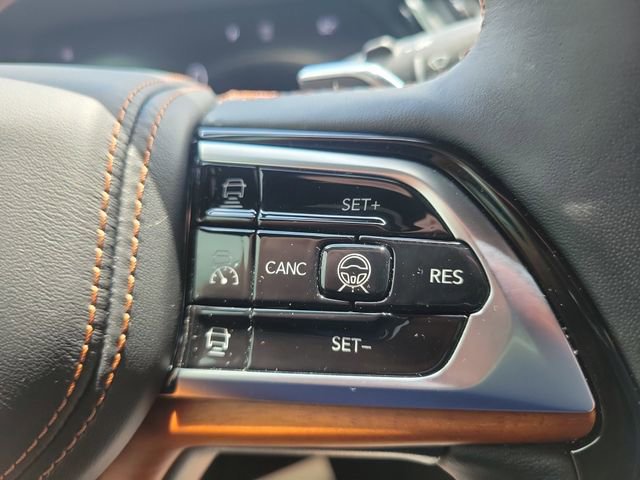 Used 2024 Jeep Grand Cherokee Summit AWD/4WD image 23