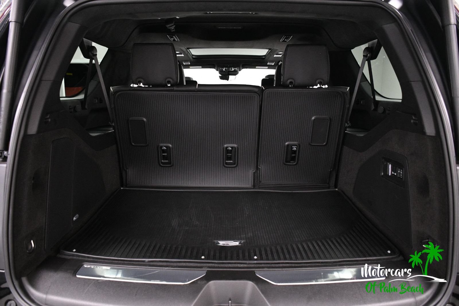 Used 2026 Cadillac Escalade ESV V w/ LPO, ONYX Package AWD/4WD image 14