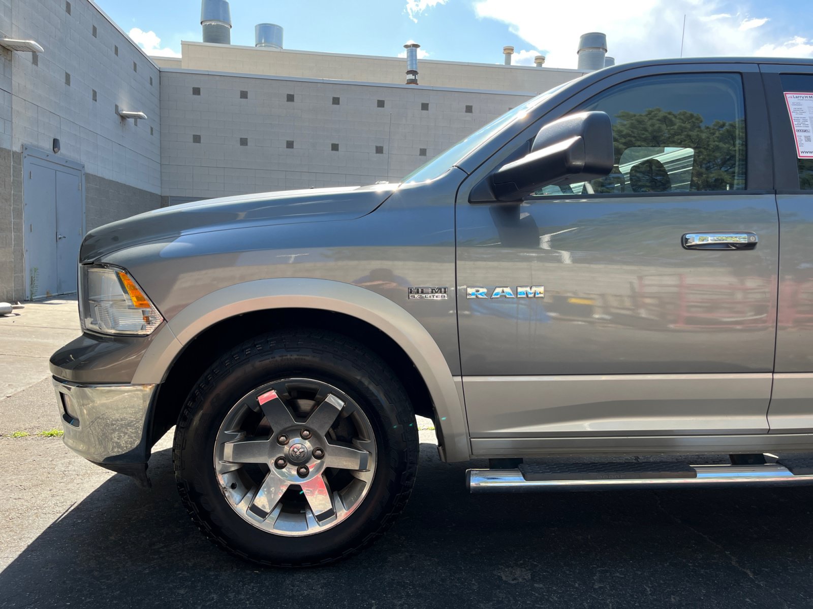 Used 2010 Dodge Ram 1500 Truck Laramie AWD/4WD image 9