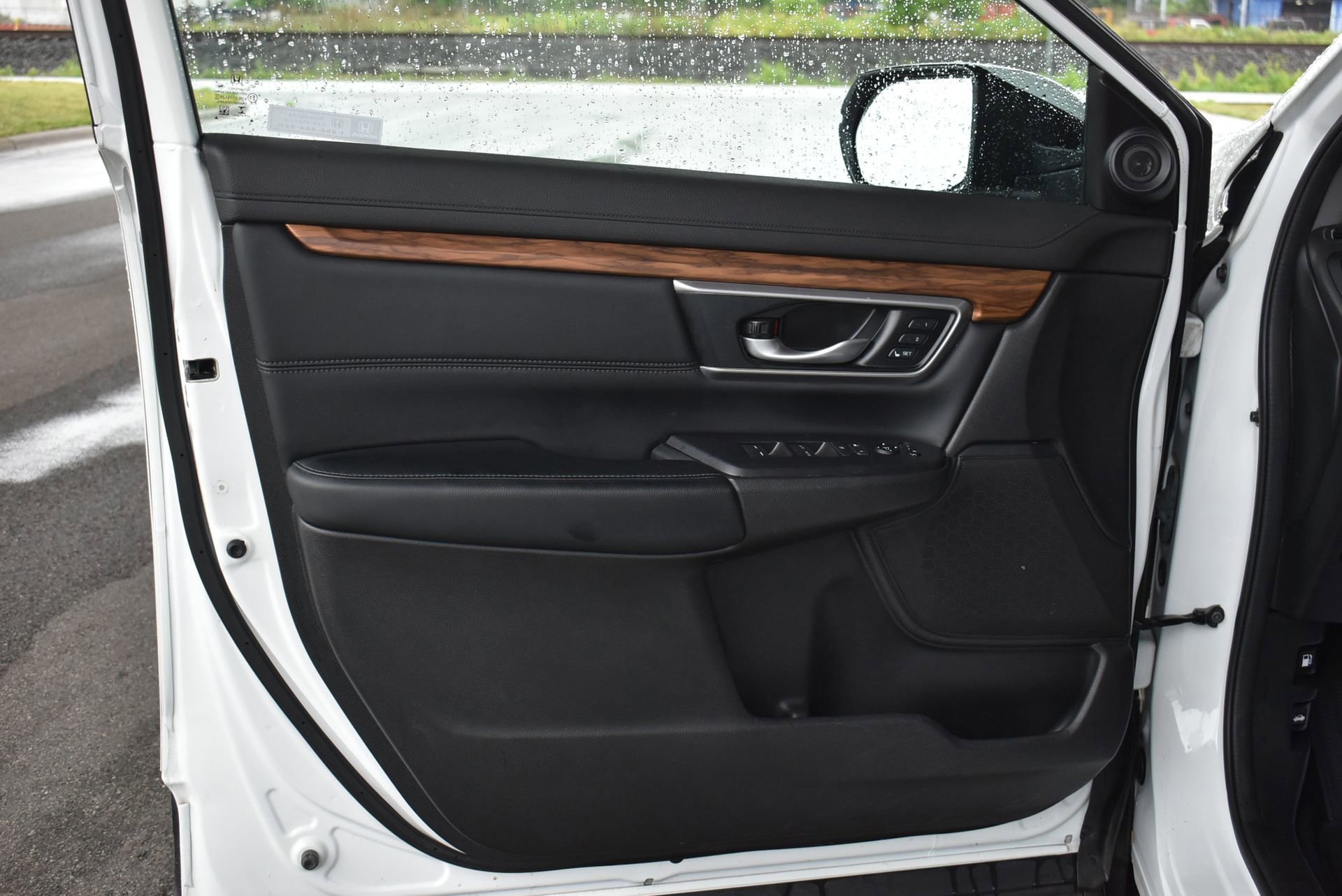 Used 2021 Honda CR-V Touring image 12