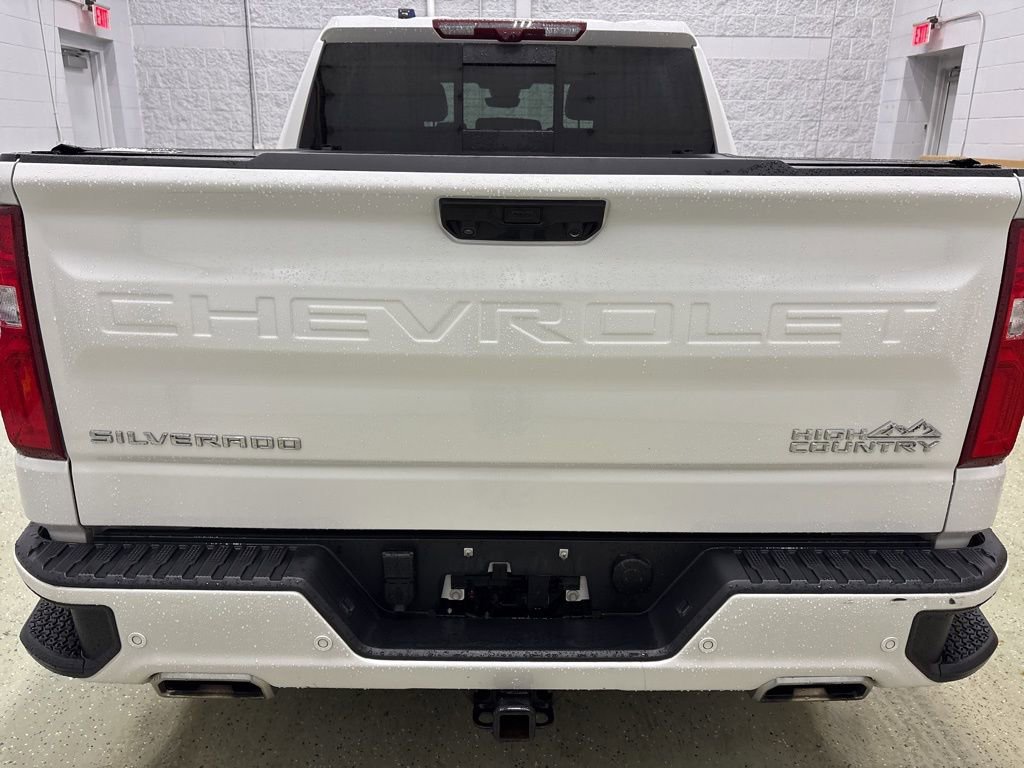 Used 2024 Chevrolet Silverado 1500 High Country w/ Technology Package AWD/4WD image 5