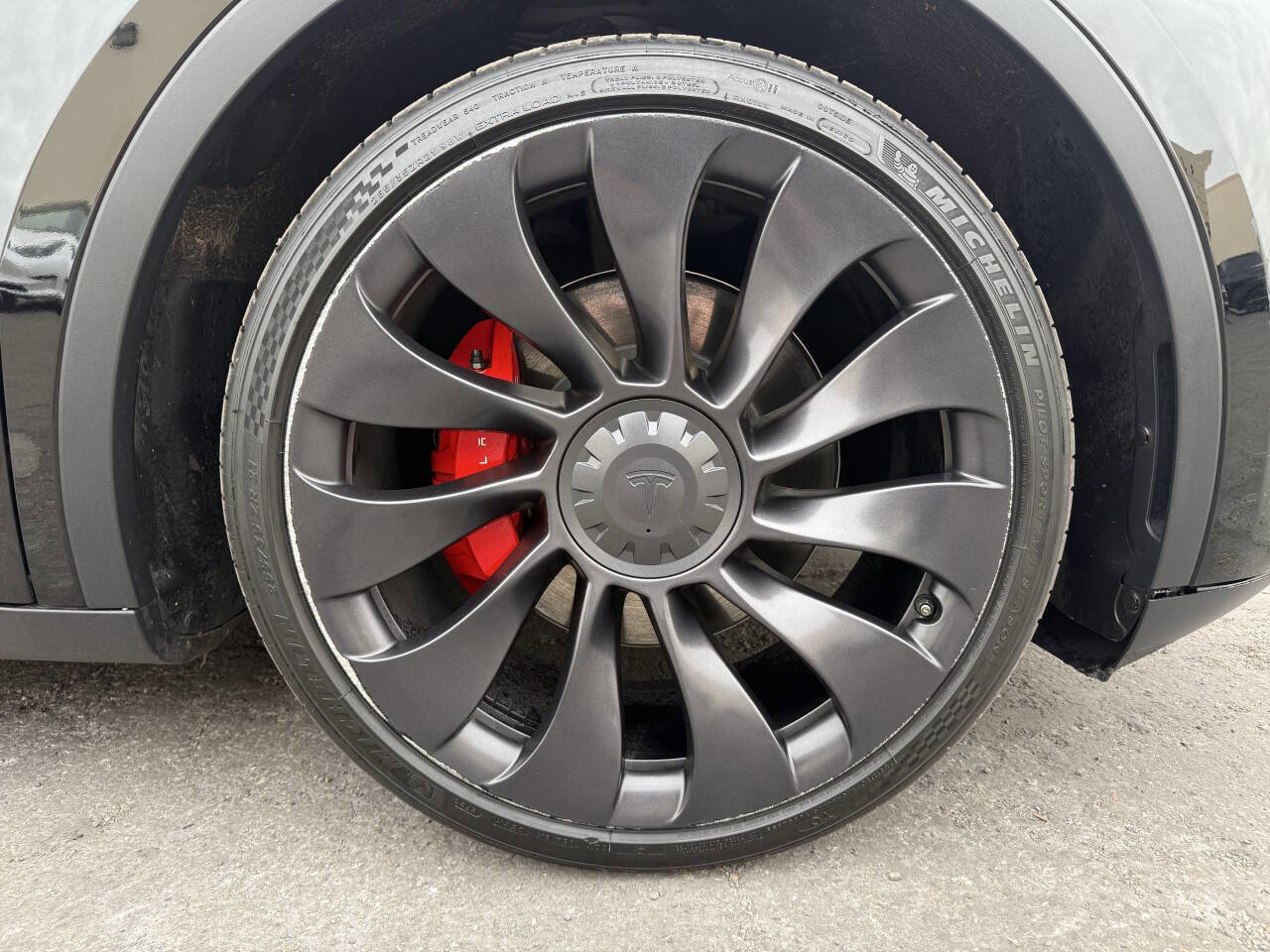 Used 2023 Tesla Model Y Performance image 29