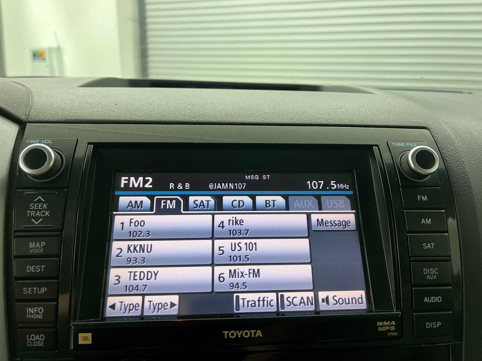 Used 2011 Toyota Sequoia Limited AWD/4WD image 18