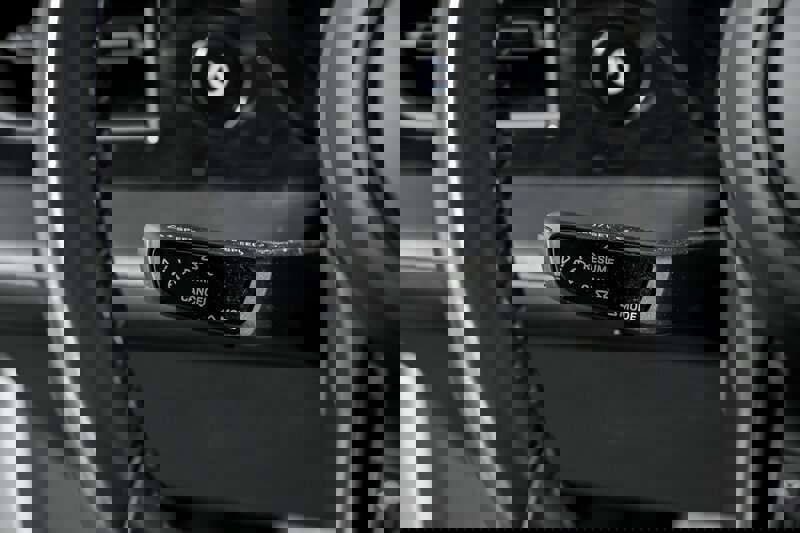 Used 2021 Porsche Taycan image 29