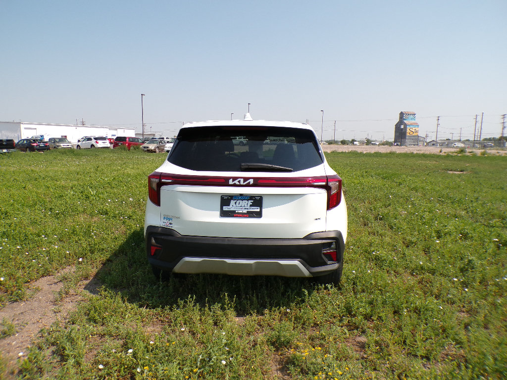 Used 2026 Kia Seltos LX AWD/4WD image 15