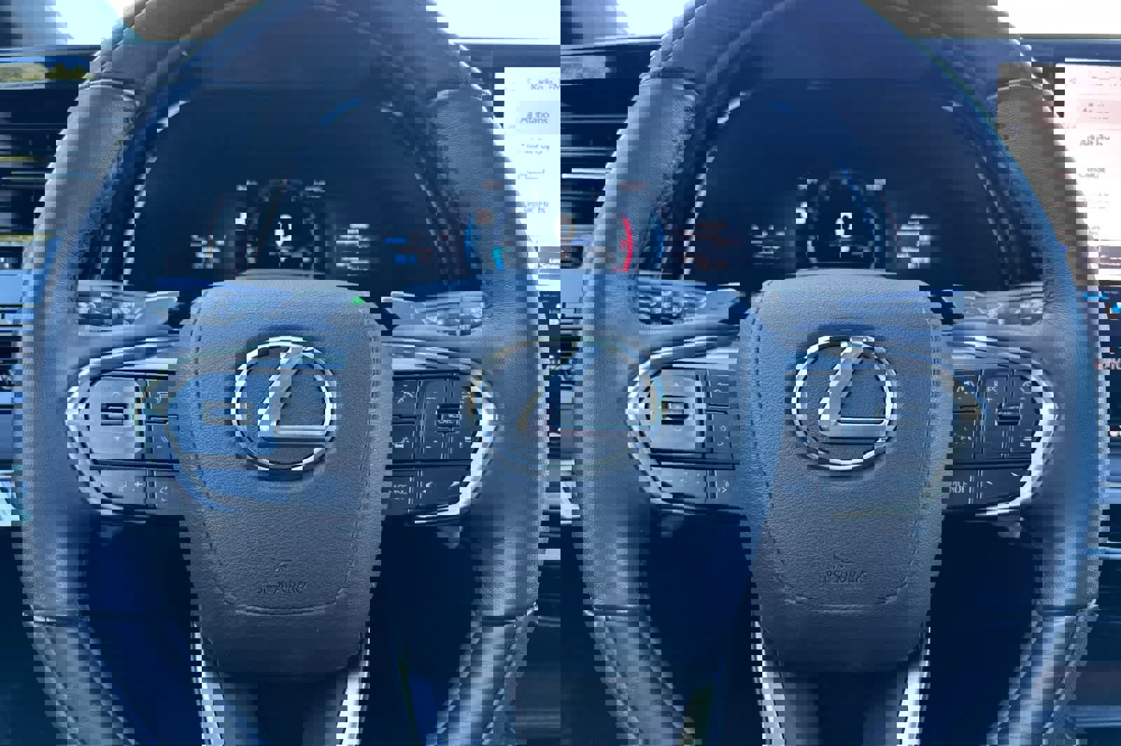 Used 2025 Lexus RX 350 Premium w/ Convenience Package image 25