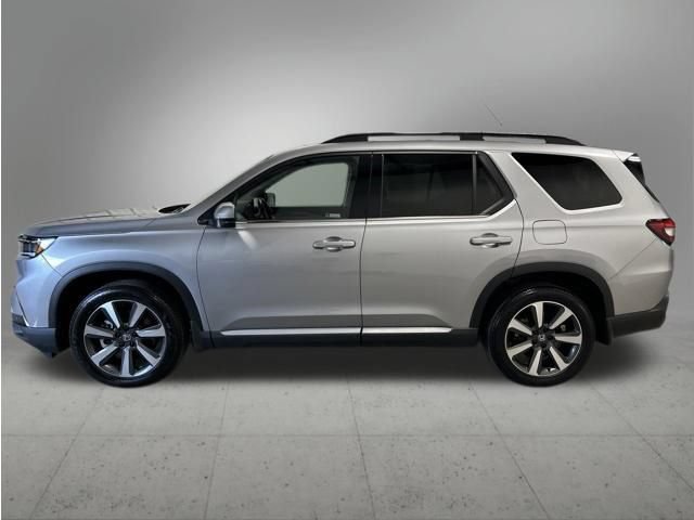 Certified 2023 Honda Pilot Touring image 3
