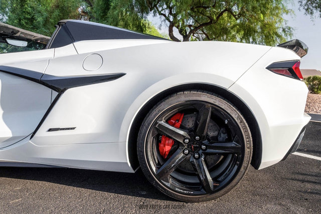 Used 2025 Chevrolet Corvette E-Ray AWD/4WD image 5