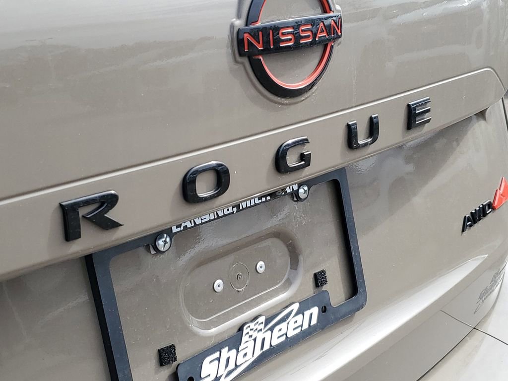 Used 2025 Nissan Rogue SV image 34