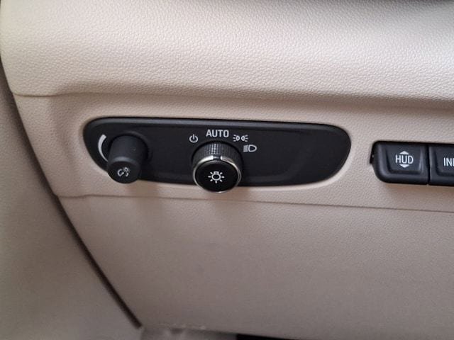 Used 2023 Buick Envision Avenir AWD/4WD image 24
