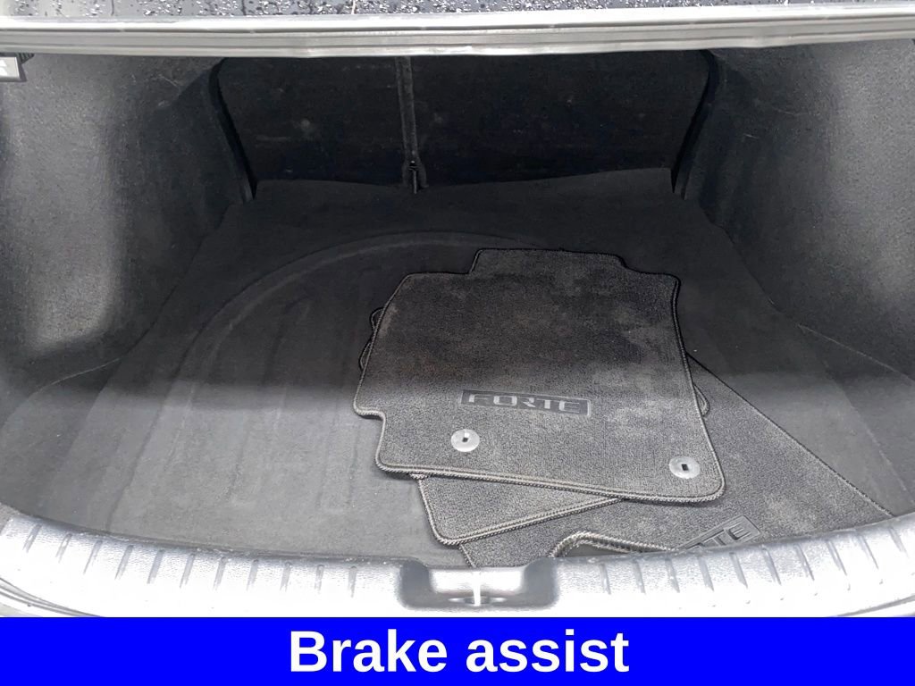 Used 2022 Kia Forte GT w/ GT Technology Package image 13