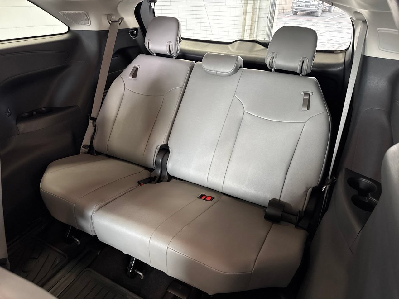 Certified 2025 Toyota Sienna XLE w/ XLE Plus Package AWD/4WD image 43