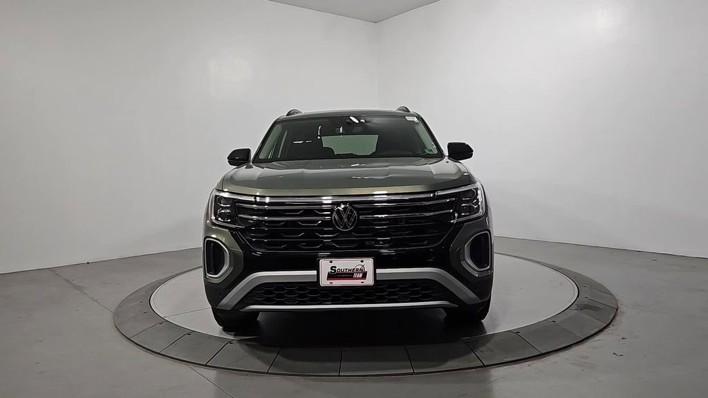 New 2026 Volkswagen Atlas Peak Edition image 8