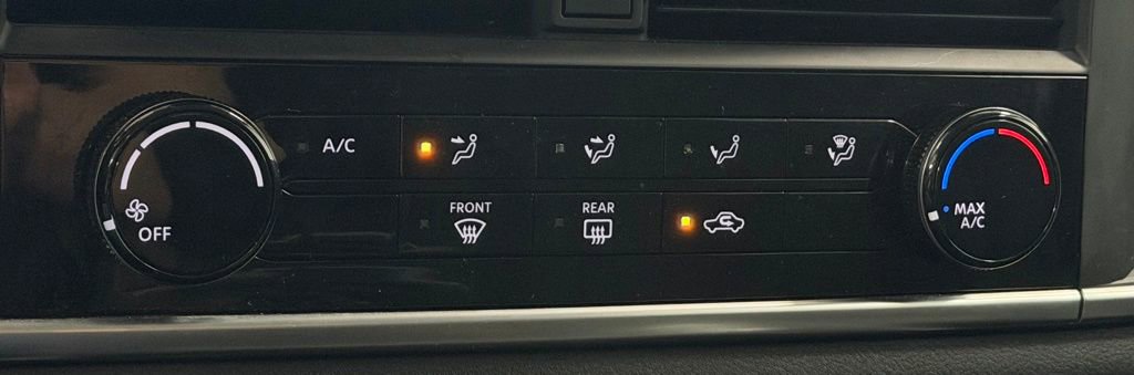Used 2023 Nissan Rogue S AWD/4WD image 21